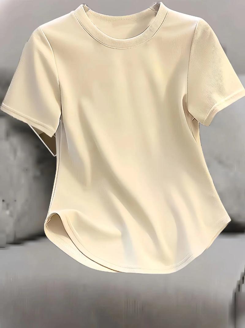 夏季新風尚 圓領短袖T恤，輕松演繹氣質設計風